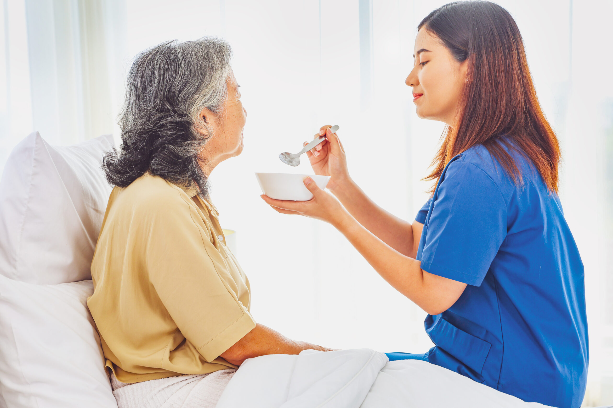 Supporting Your Loved One in Hospice When They Stop Eating